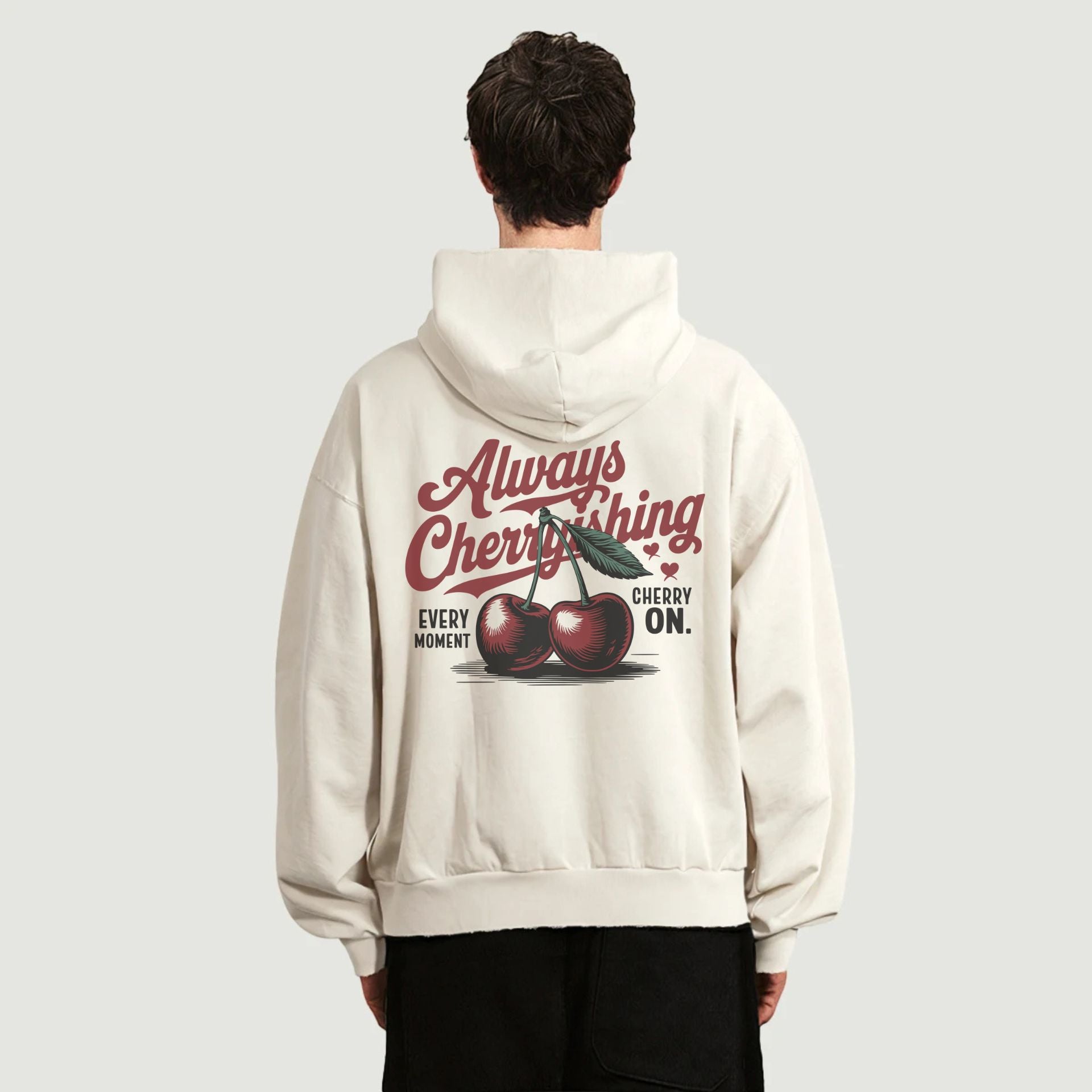 Sudadera oversize vintage Always Cherishing beige EPIC ME vista trasera en modelo con diseño de cerezas