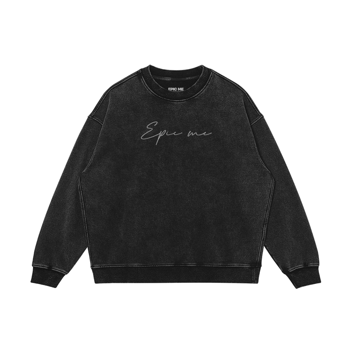 Imagen plana frontal de la sudadera oversize vintage con bordado “Epic Me”