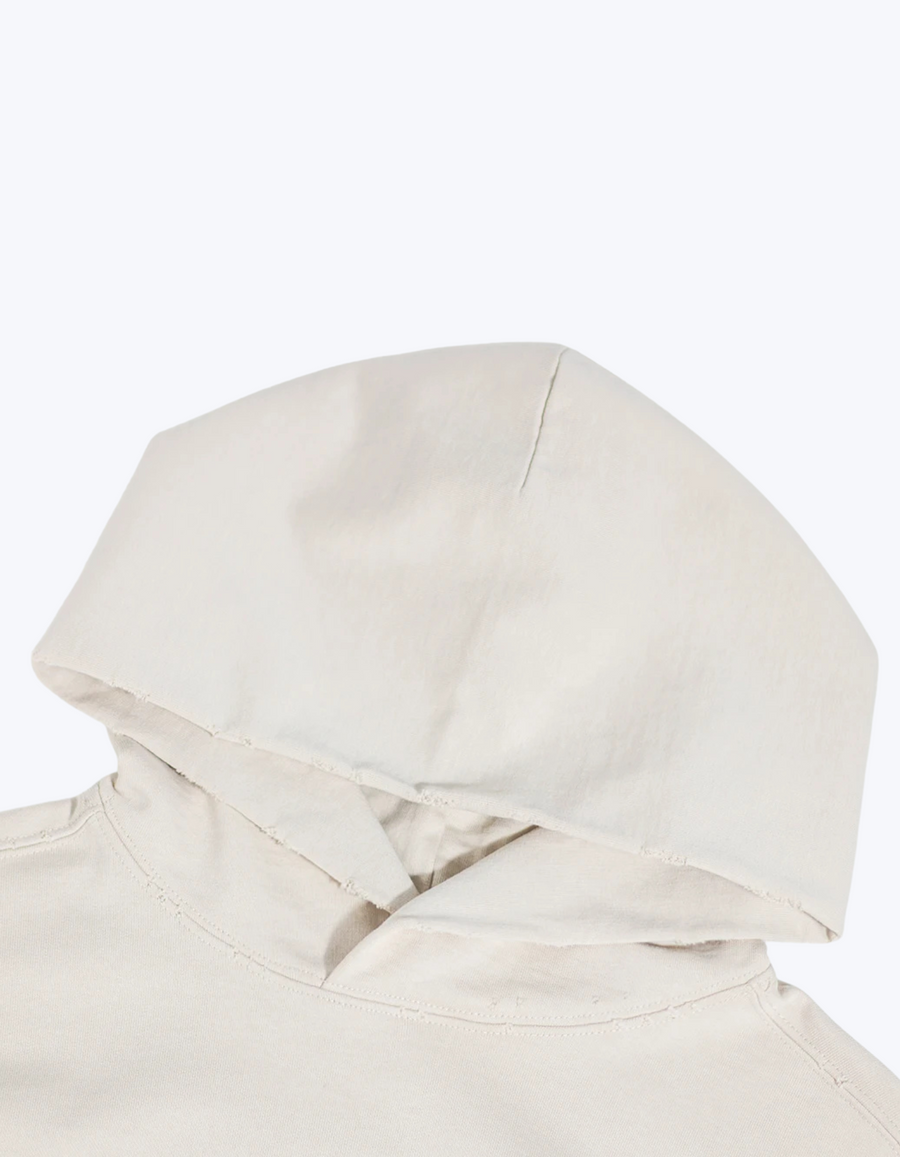 Detalle de capucha y bolsillo canguro de la sudadera vintage